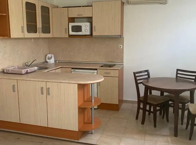 Hotel Complex Nev 3*