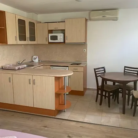 Hotel Complex Nev 3*